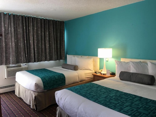 Howard Johnson by Wyndham Colorado Springs image 10