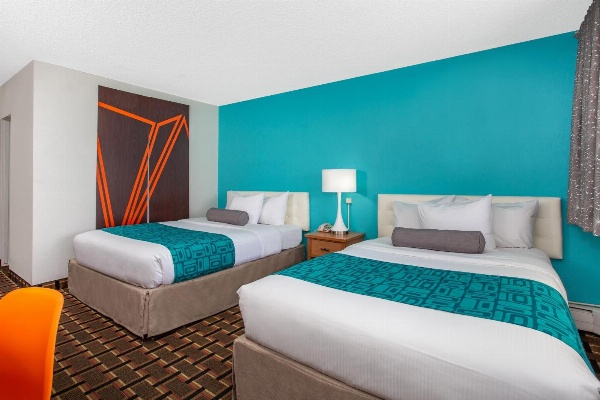 Howard Johnson by Wyndham Colorado Springs image 3